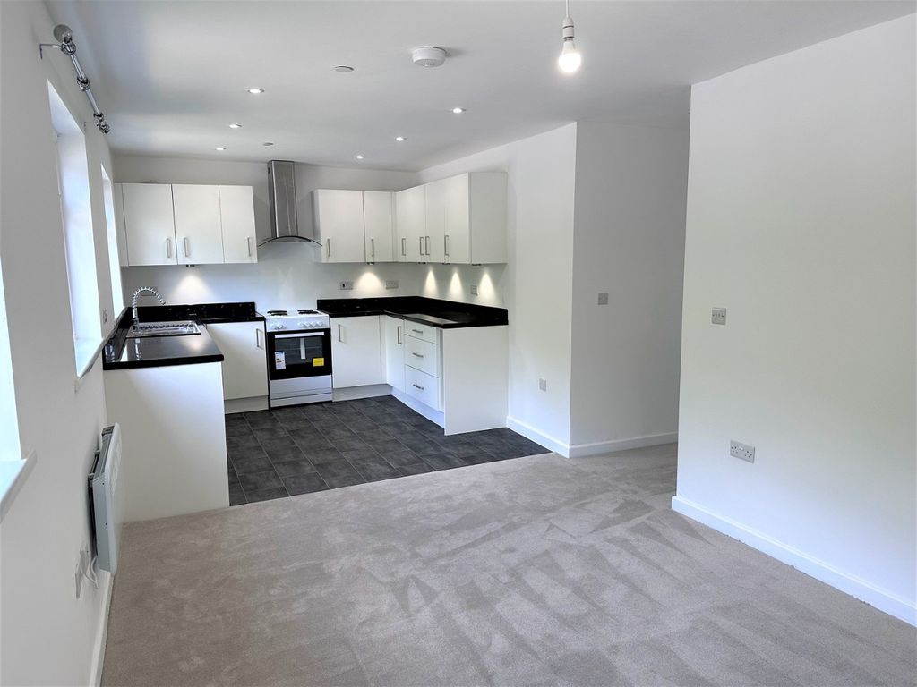 Property photo 1 of 8 4923060