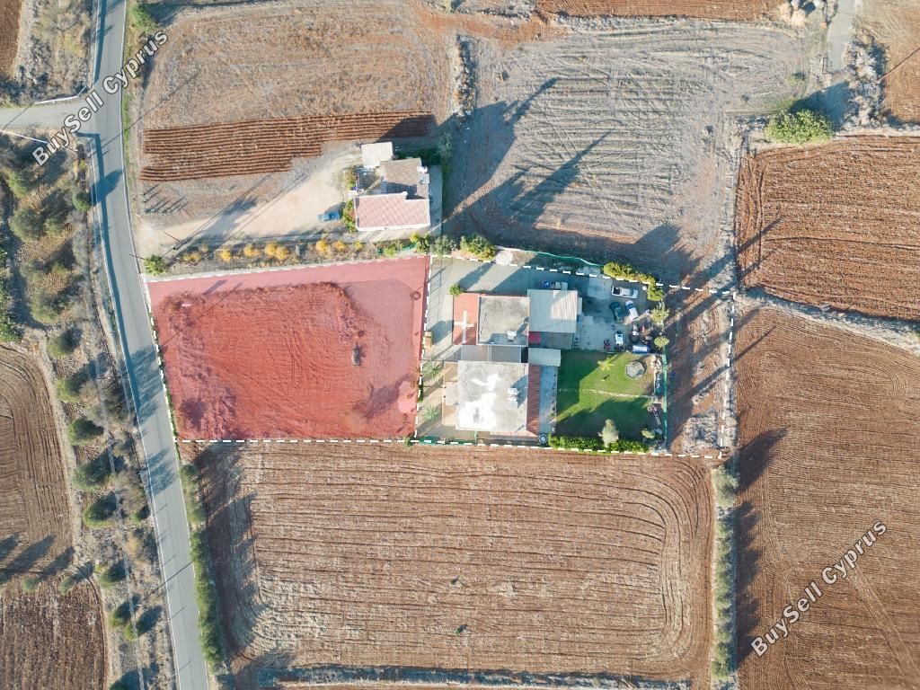 Property photo 3 of 9