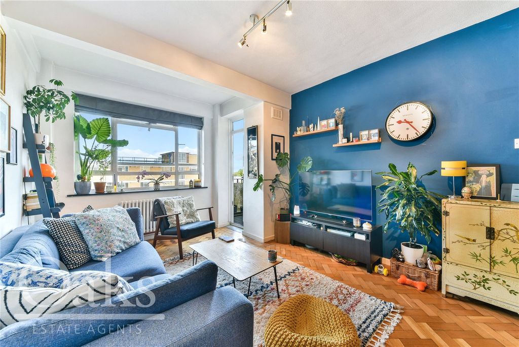 Property photo 2 of 12 Picture No. 14