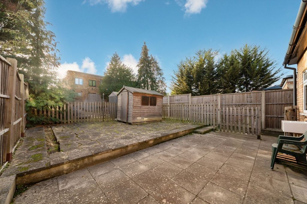 Property photo 3 of 6