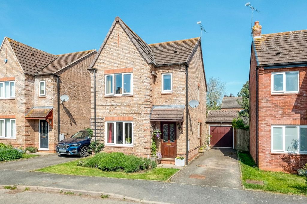 Property photo 1 of 36