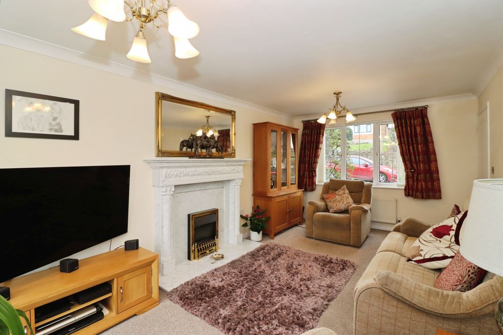 Property photo 3 of 15 Living Room