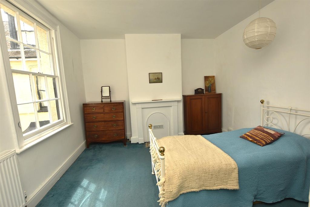 Property photo 3 of 32 Bedroom 1