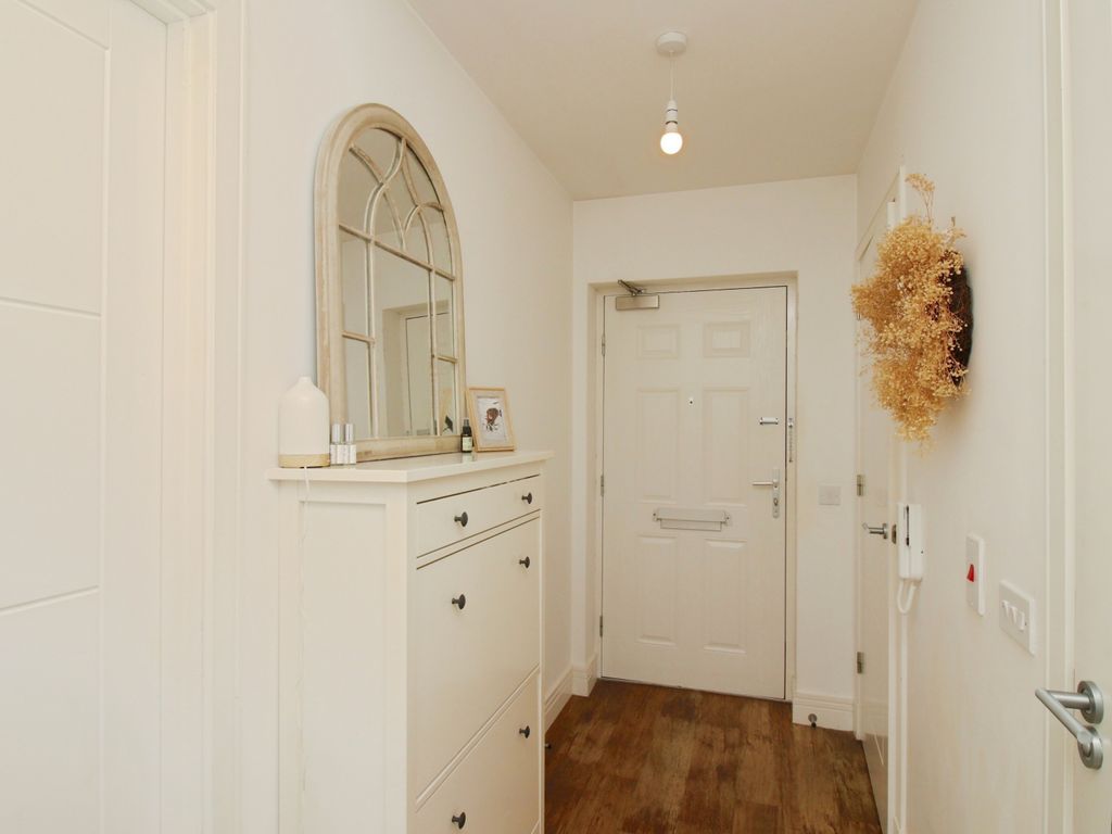 Property photo 2 of 15 Hallway