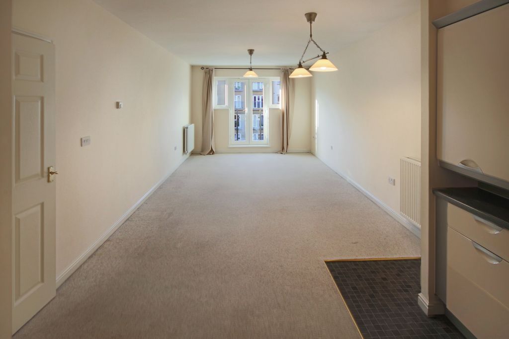 Property photo 2 of 8