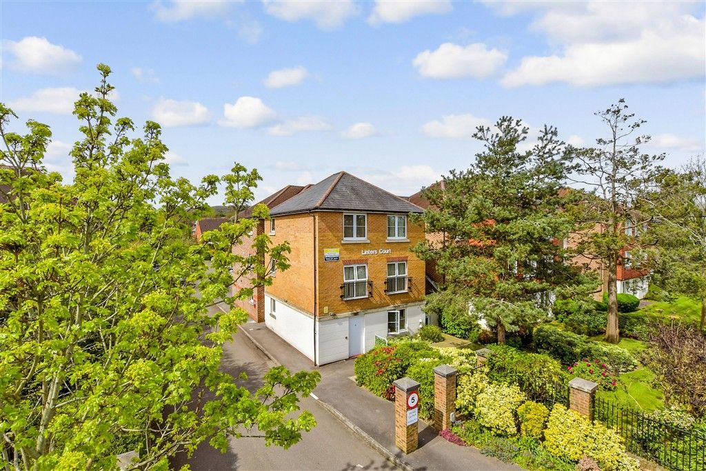 Property photo 2 of 21 External (Web)