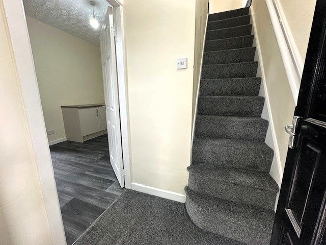 Property photo 3 of 17 Hall