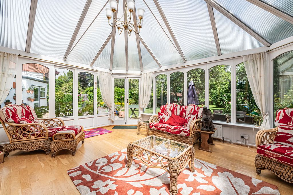 Property photo 3 of 50