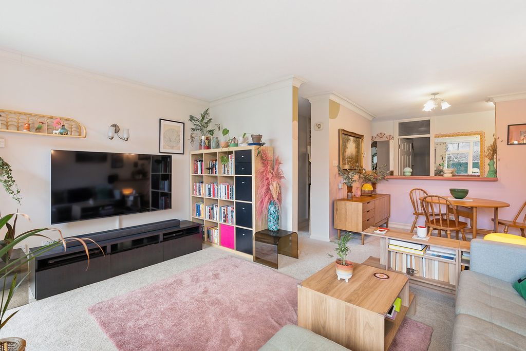 Property photo 3 of 12