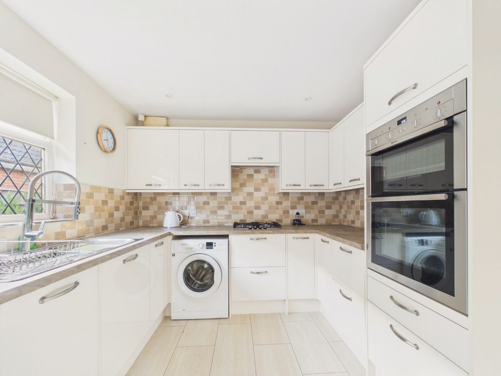 Property photo 3 of 17 5437884