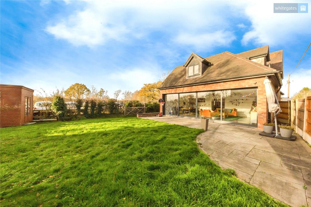 Property photo 2 of 25 Picture No. 35