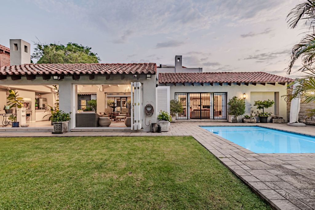 Property photo 1 of 75 Pt1728783