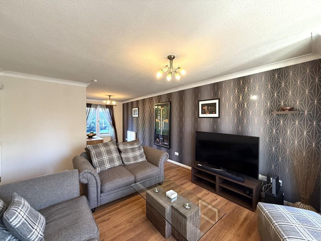 Property photo 3 of 9 Photo 3