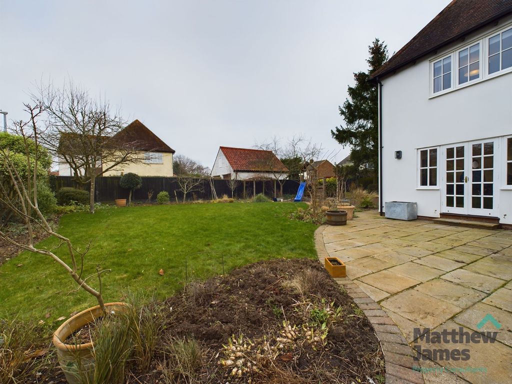 Property photo 3 of 28