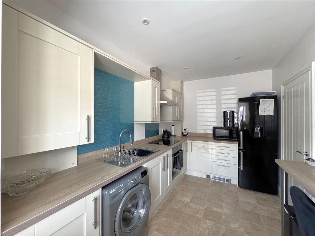 Property photo 3 of 18 5.Jpeg