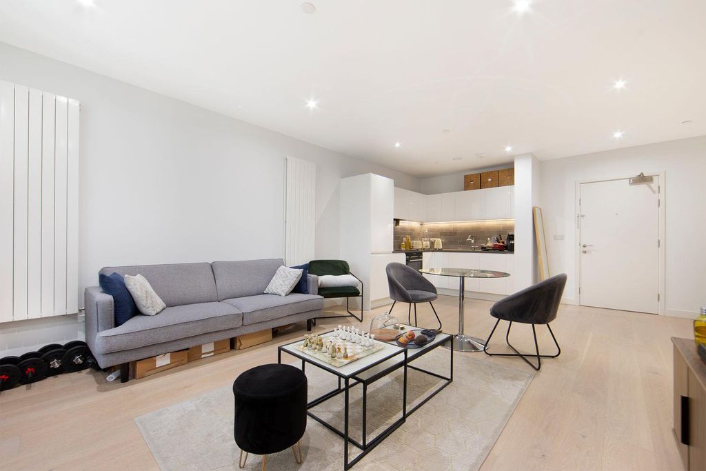 Property photo 2 of 11 V1Mbduxa.Jpeg