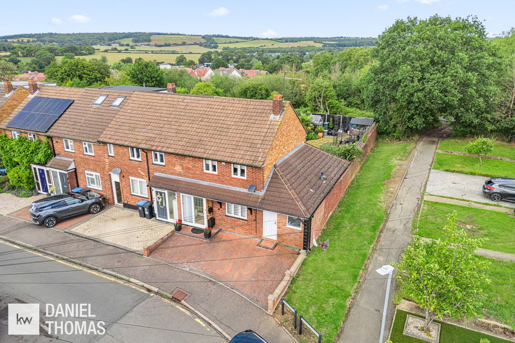 Property photo 2 of 26