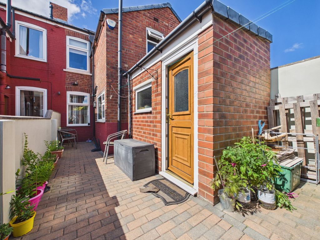 Property photo 2 of 17 2- Ryan Clarke Ewemove Pontefract
