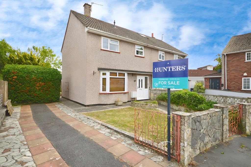 Property photo 1 of 12