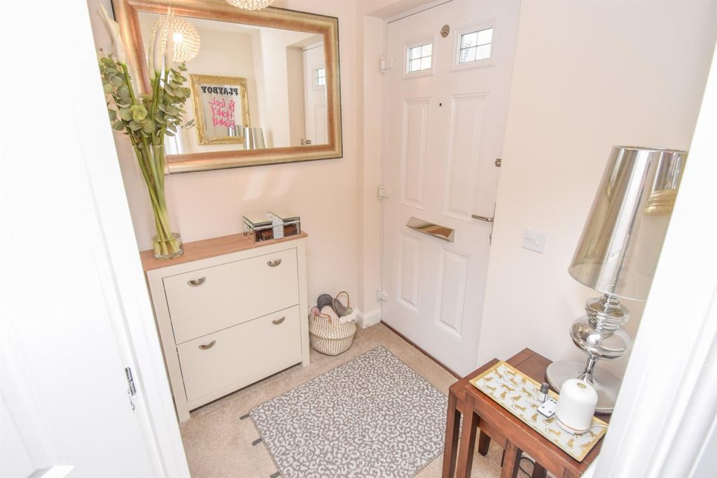 Property photo 2 of 23 Entrance Hall-2.Jpg