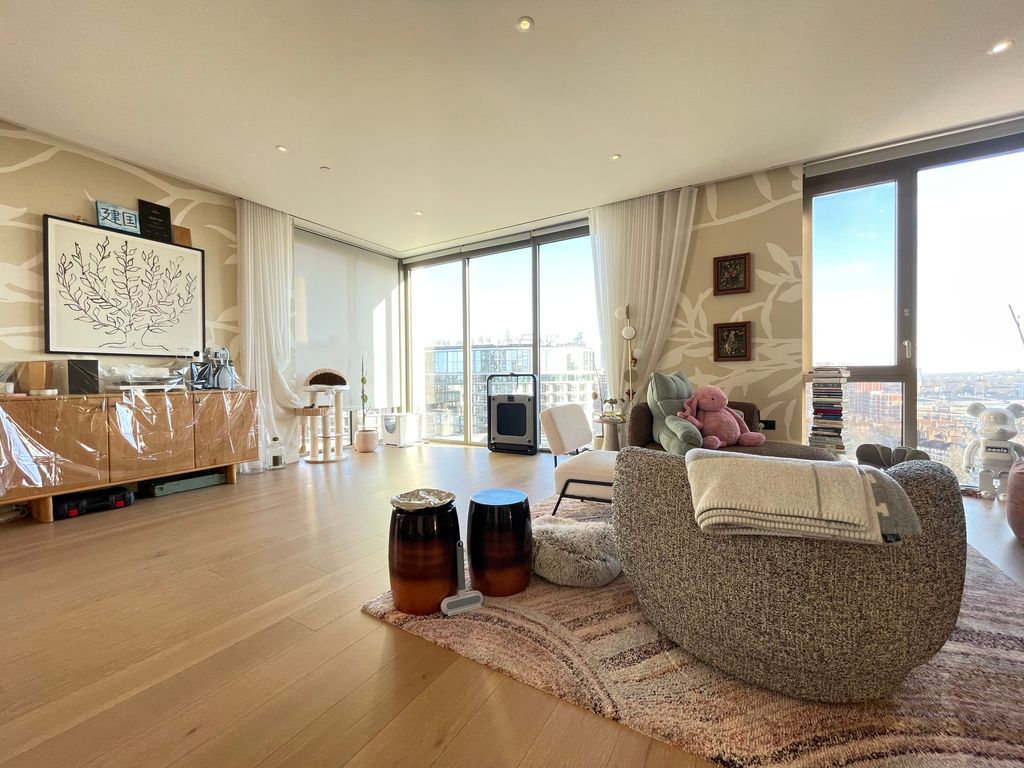 Property photo 2 of 27