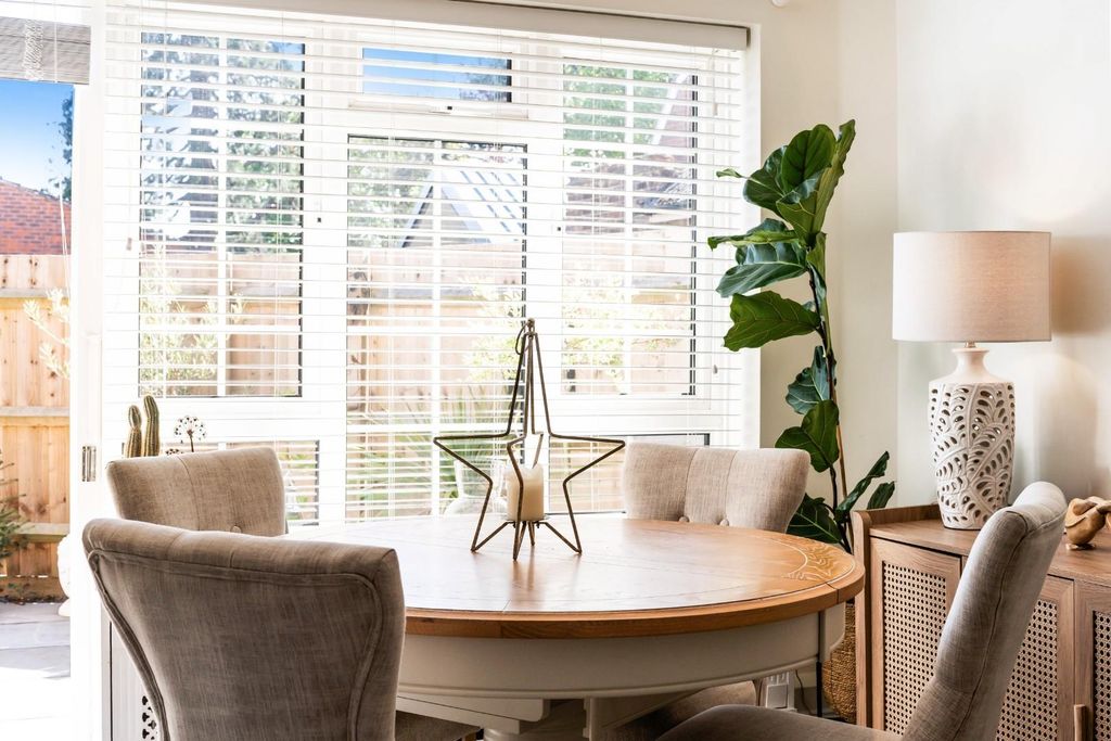 Property photo 2 of 14 Court Road