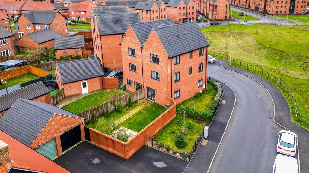 Property photo 1 of 28 Linseed Way