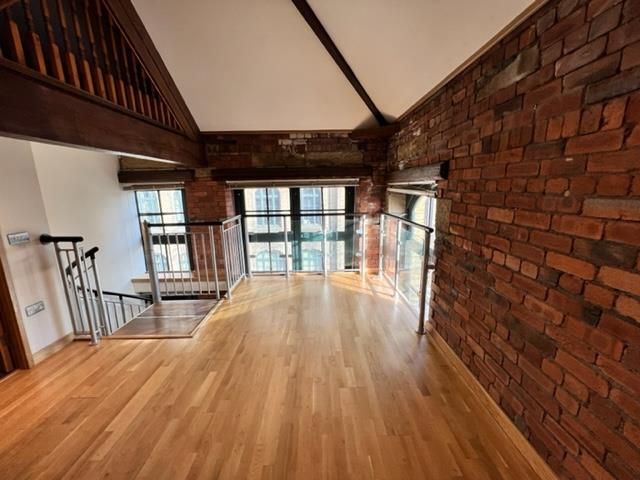 Property photo 1 of 10 Lounge