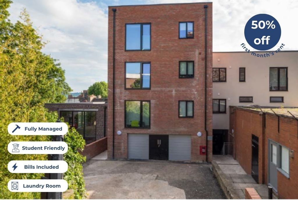 Property photo 1 of 5 Stylish And Modern Front View Of The Property Feat...