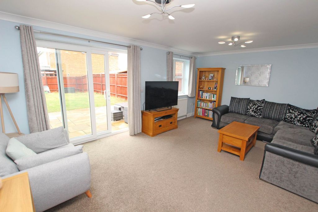 Property photo 2 of 15