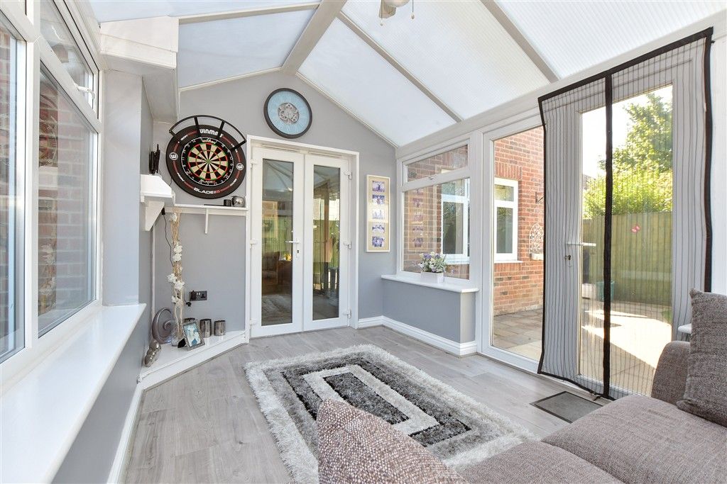 Property photo 3 of 14 Conservatory