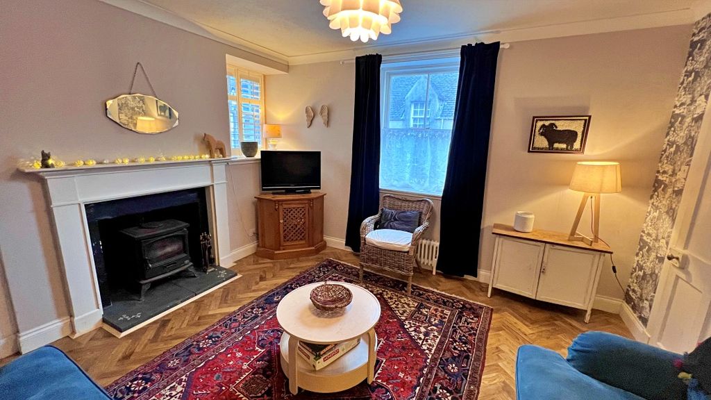 Property photo 2 of 38