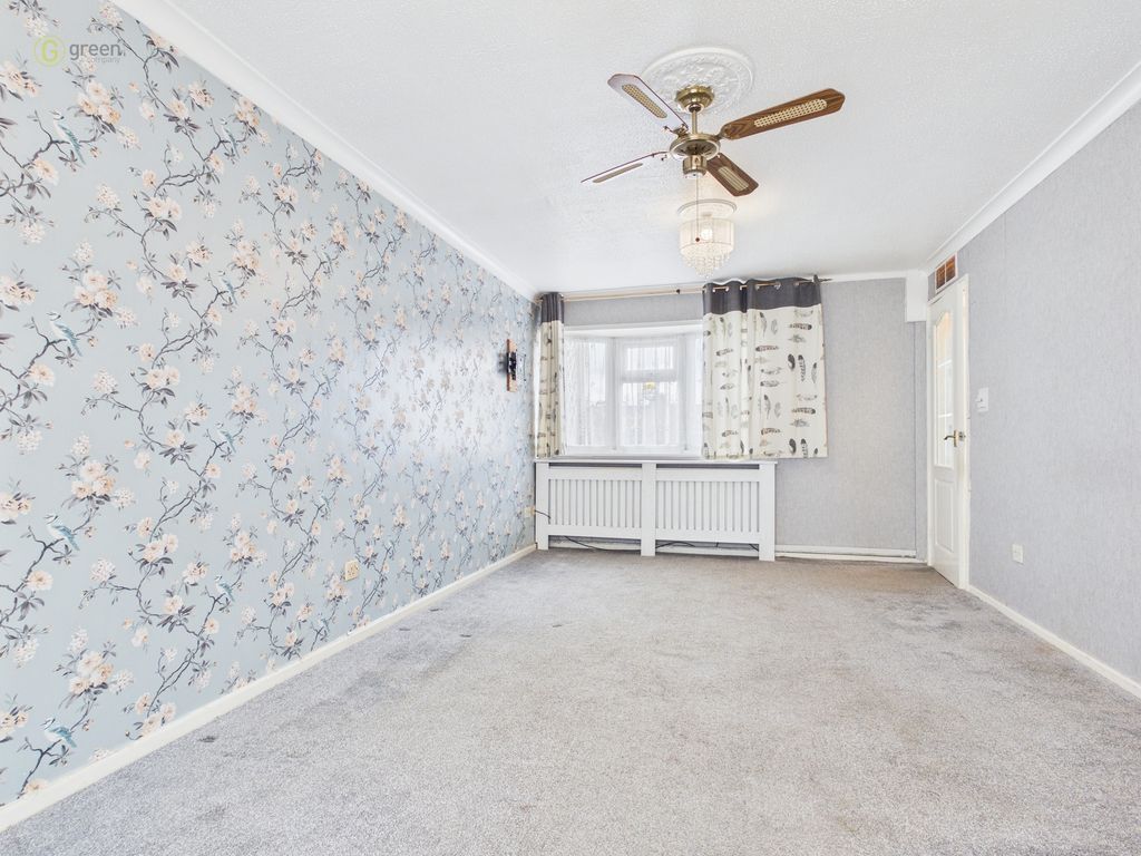 Property photo 2 of 18 Cam01332G0Pr0683Still005