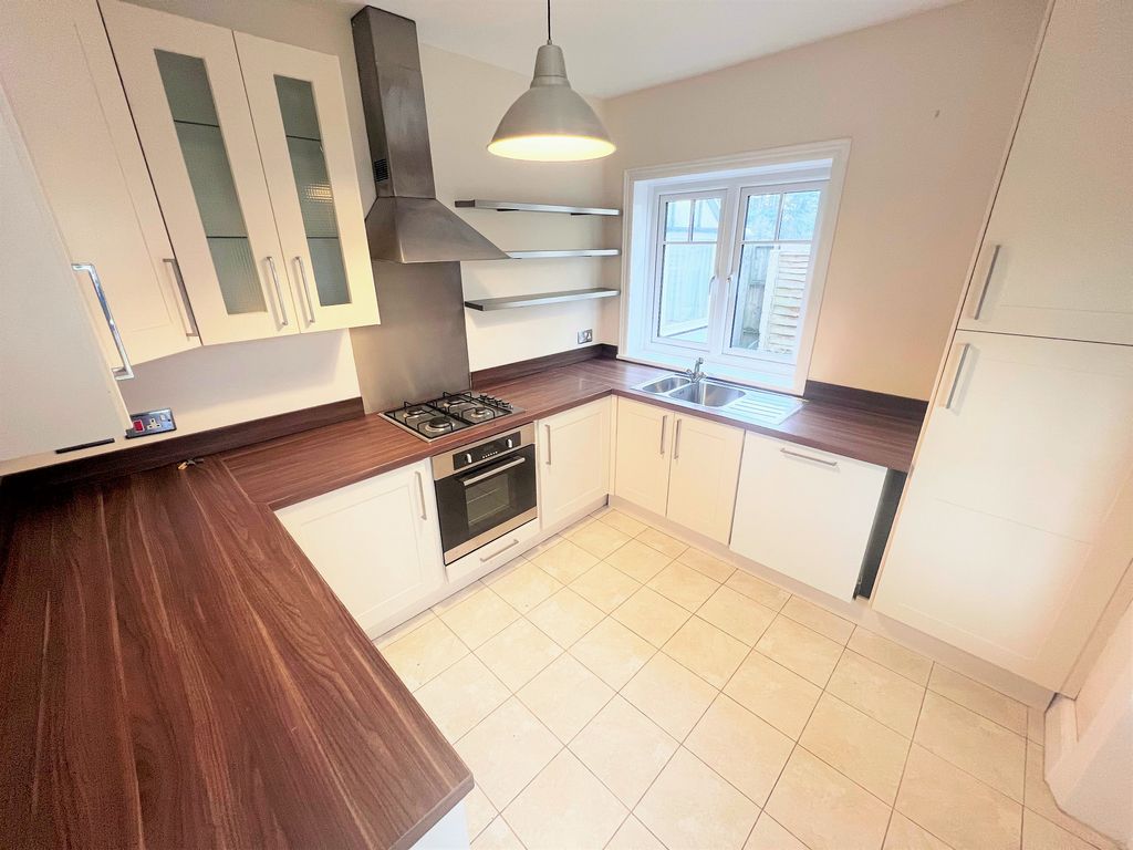 Property photo 2 of 14 Photo 04