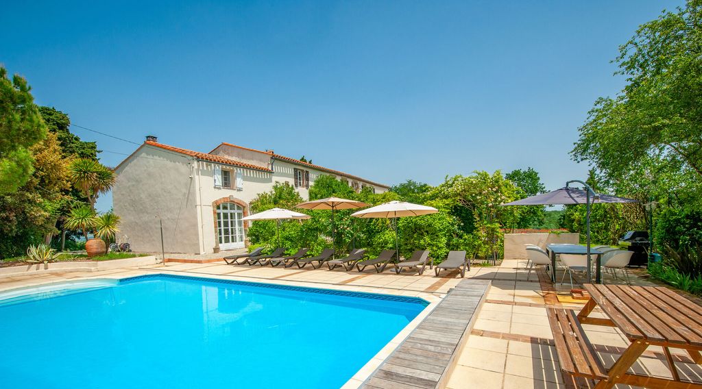 Property photo 3 of 28