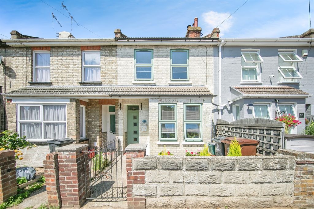 Property photo 1 of 17