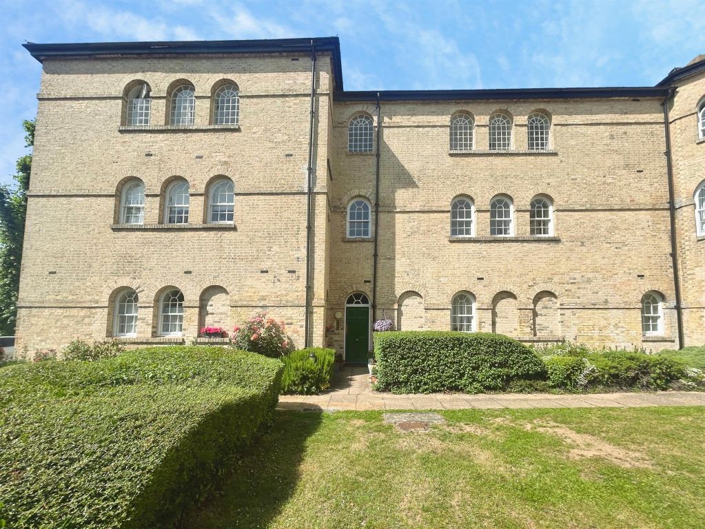 Property photo 1 of 13