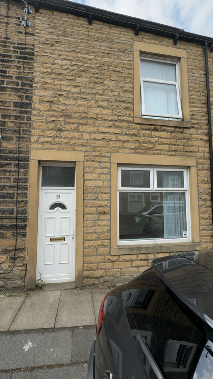 Property photo 1 of 17