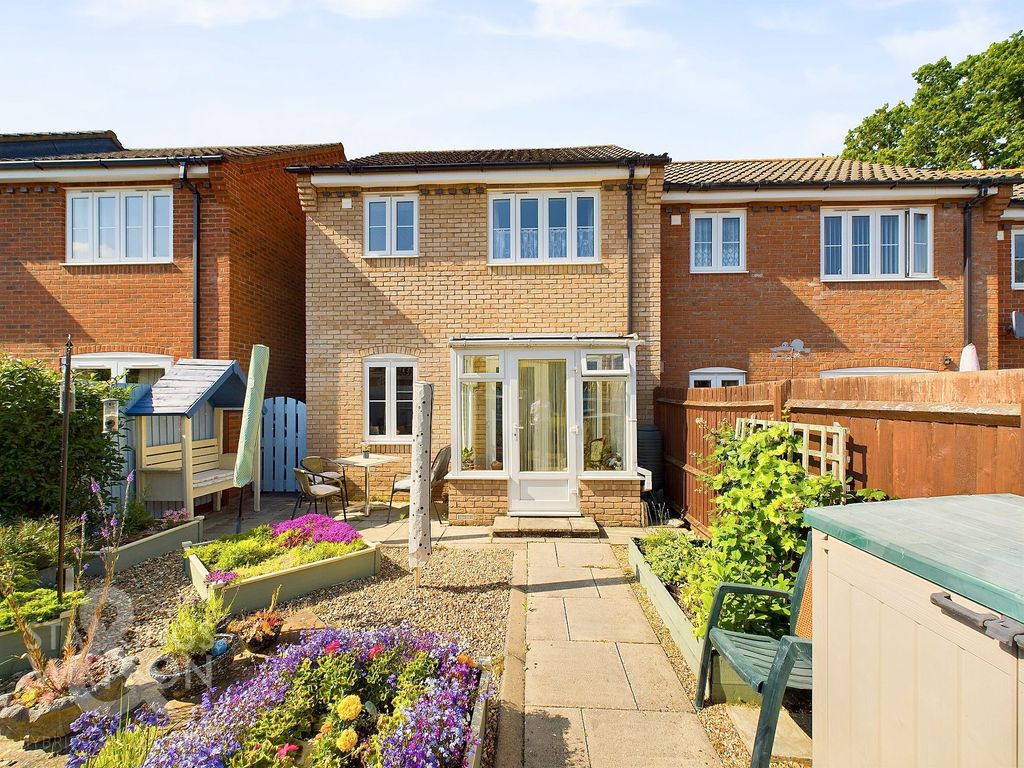 Property photo 2 of 26