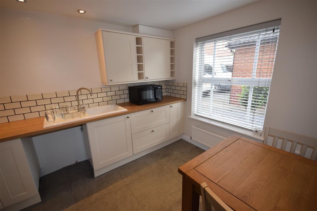 Property photo 3 of 18 2239756