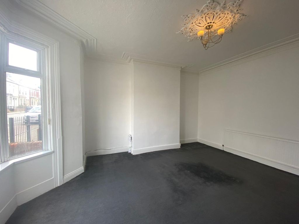 Property photo 3 of 11 4507893