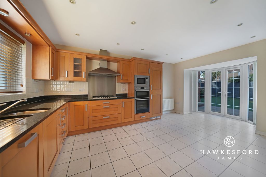 Property photo 2 of 19 Marjoram Drive, Sittingbourne - Kitchen