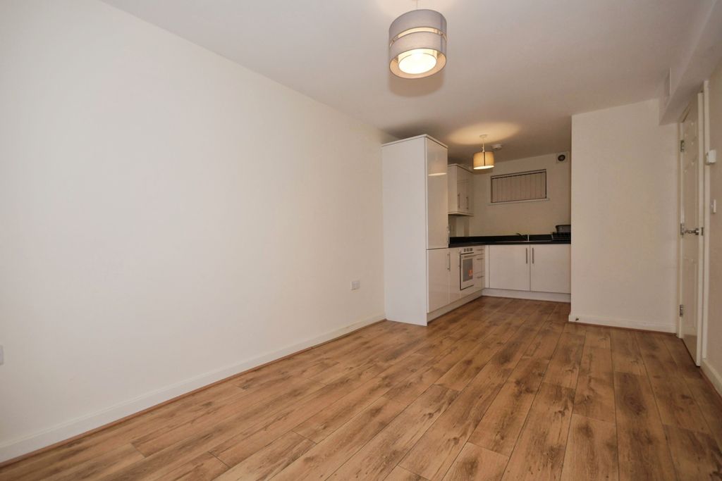 Property photo 2 of 15 Lounge