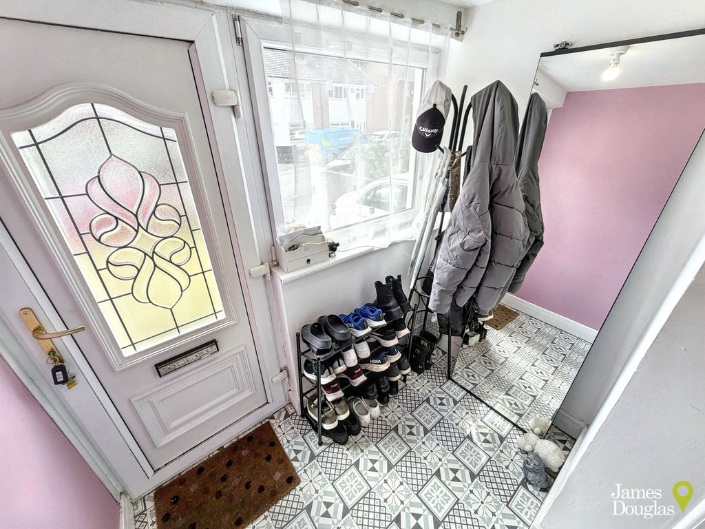 Property photo 3 of 20 Ep1