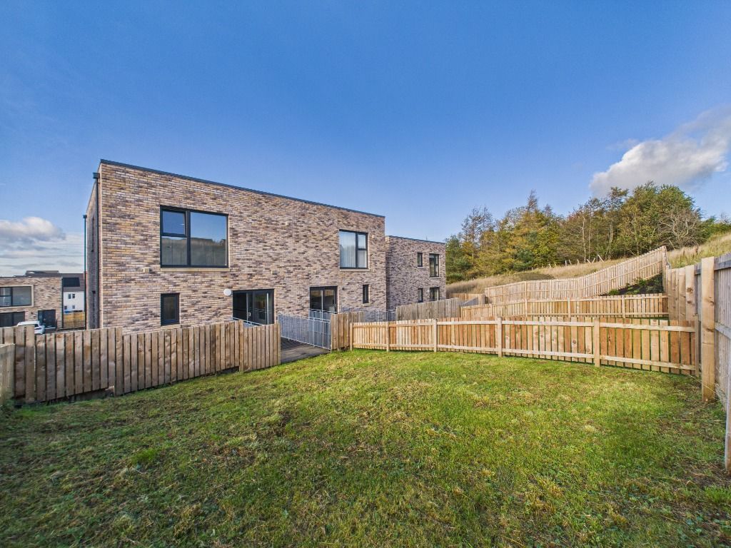 Property photo 1 of 27