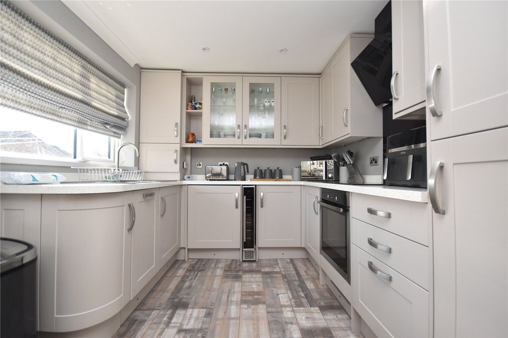 Property photo 2 of 13 Picture No. 23