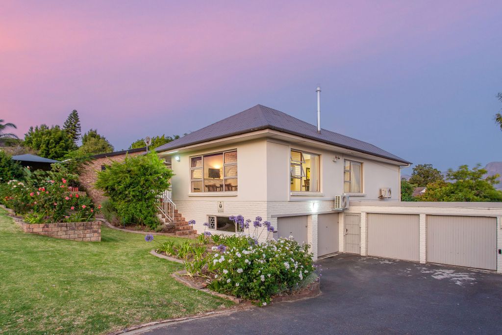 Property photo 1 of 27 Tk1723133