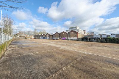 Property photo 3 of 10 Photo 2