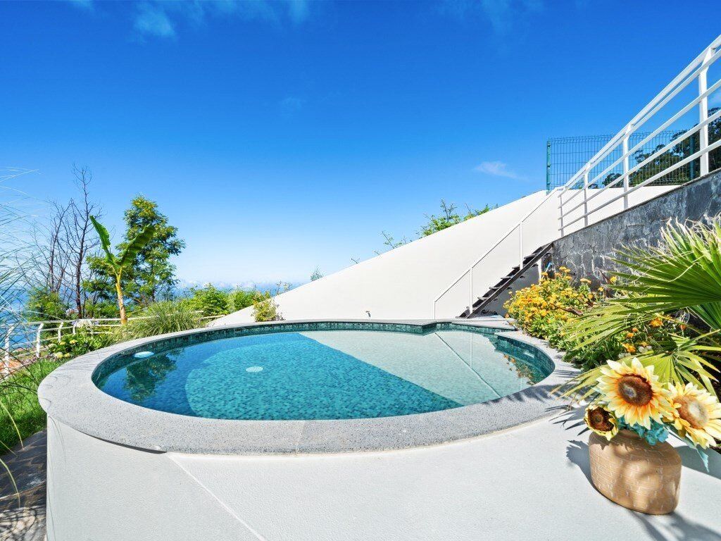 Property photo 1 of 51 3 Bedroom Refuge With Pool And Garden | Ponta Do Sol