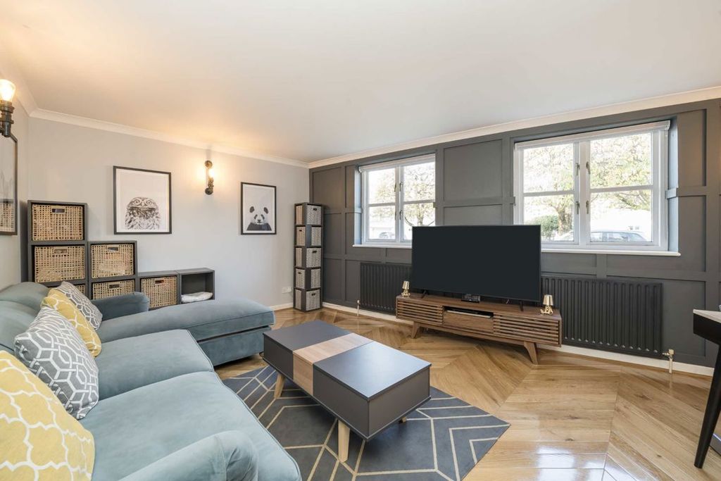 Property photo 2 of 7